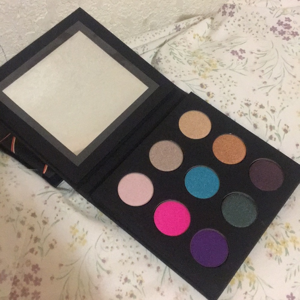 MAKE UP FOR EVER Artist Palette Volume 2